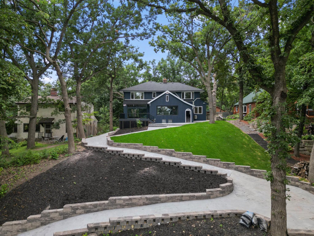 Photo of 2020 Arcade Street, Maplewood, MN 55109 (MLS # 7116169)