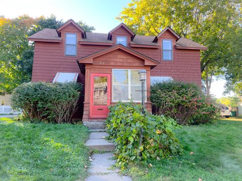 818 7th Street S Stillwater MN 55082