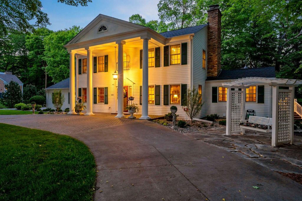 Photo of 1330 Urbandale Lane N, Plymouth, MN 55447 (MLS # 7076988)