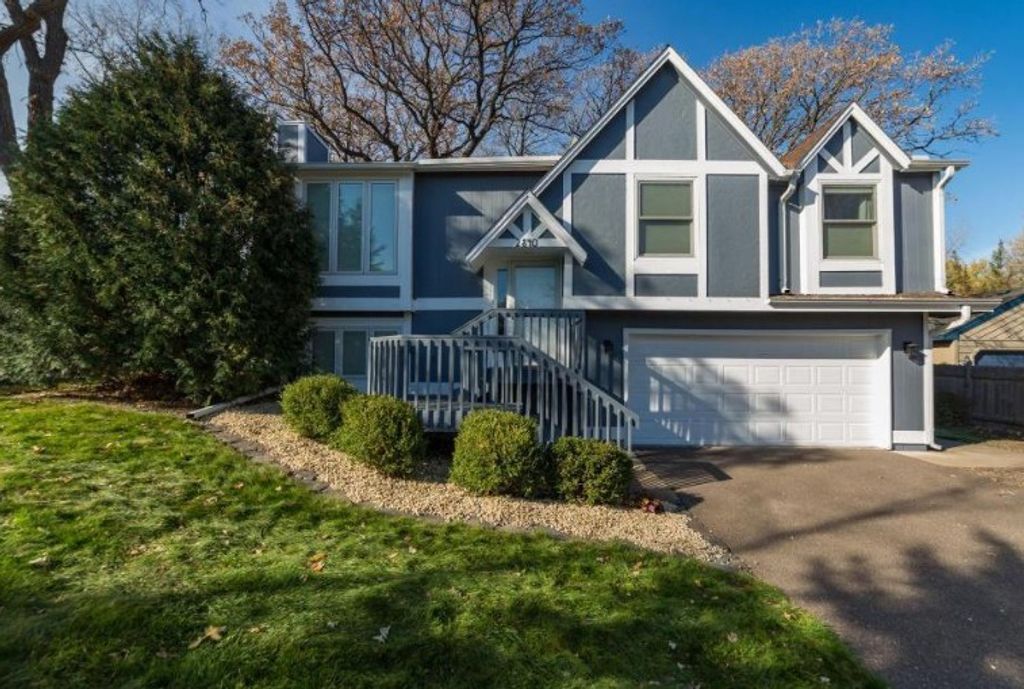 Photo of 2840 Mayflower Avenue, Hopkins, MN 55305 (MLS # 7079869)