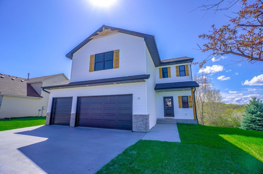 Photo of 1205 Riverside Drive N, Hudson, WI 54016 (MLS # 6658001)