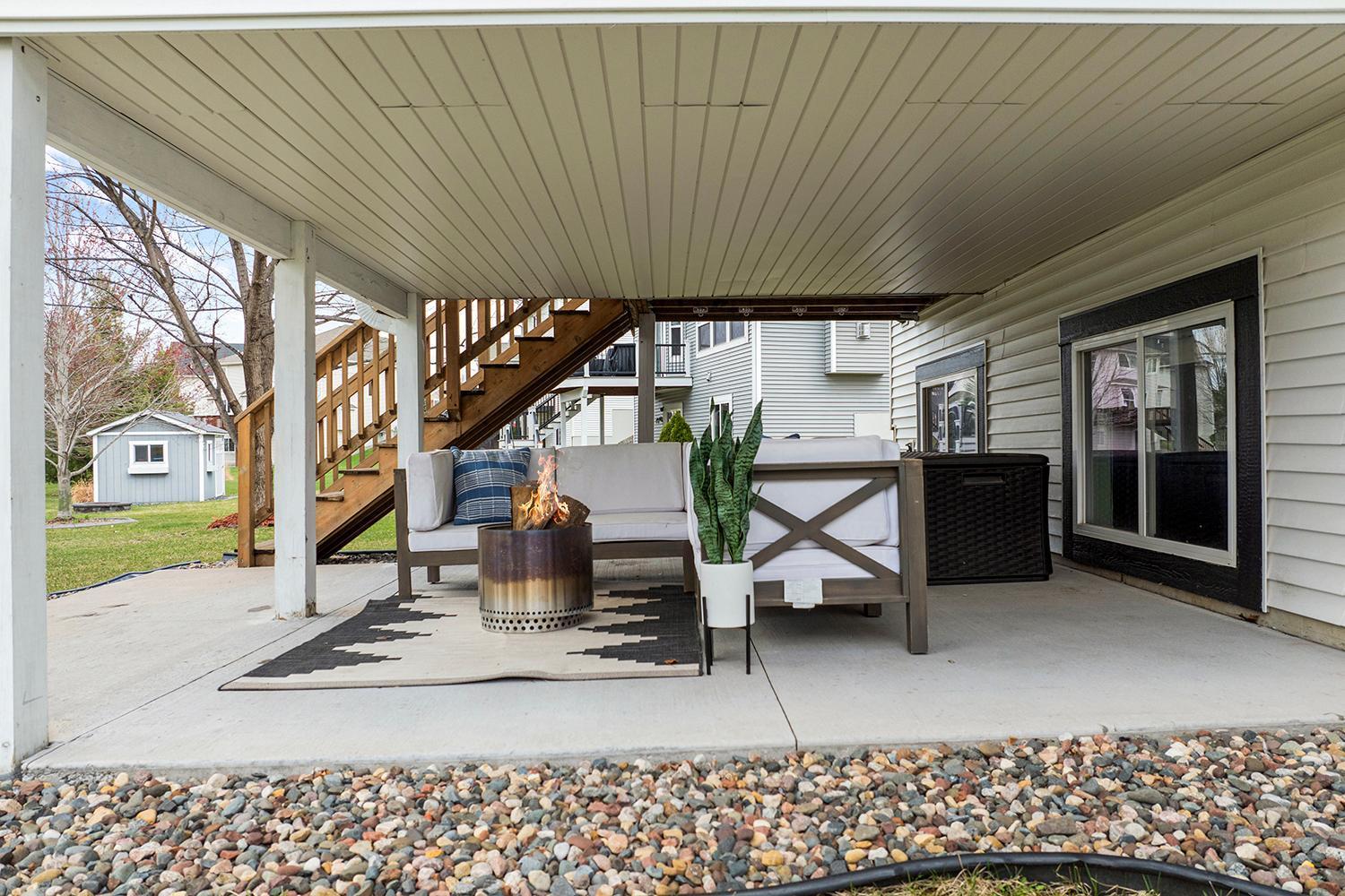 Woodbury, Minnesota 55129, United States, 5 Bedrooms Bedrooms, ,4 BathroomsBathrooms,Residential,Pending Sale,115986