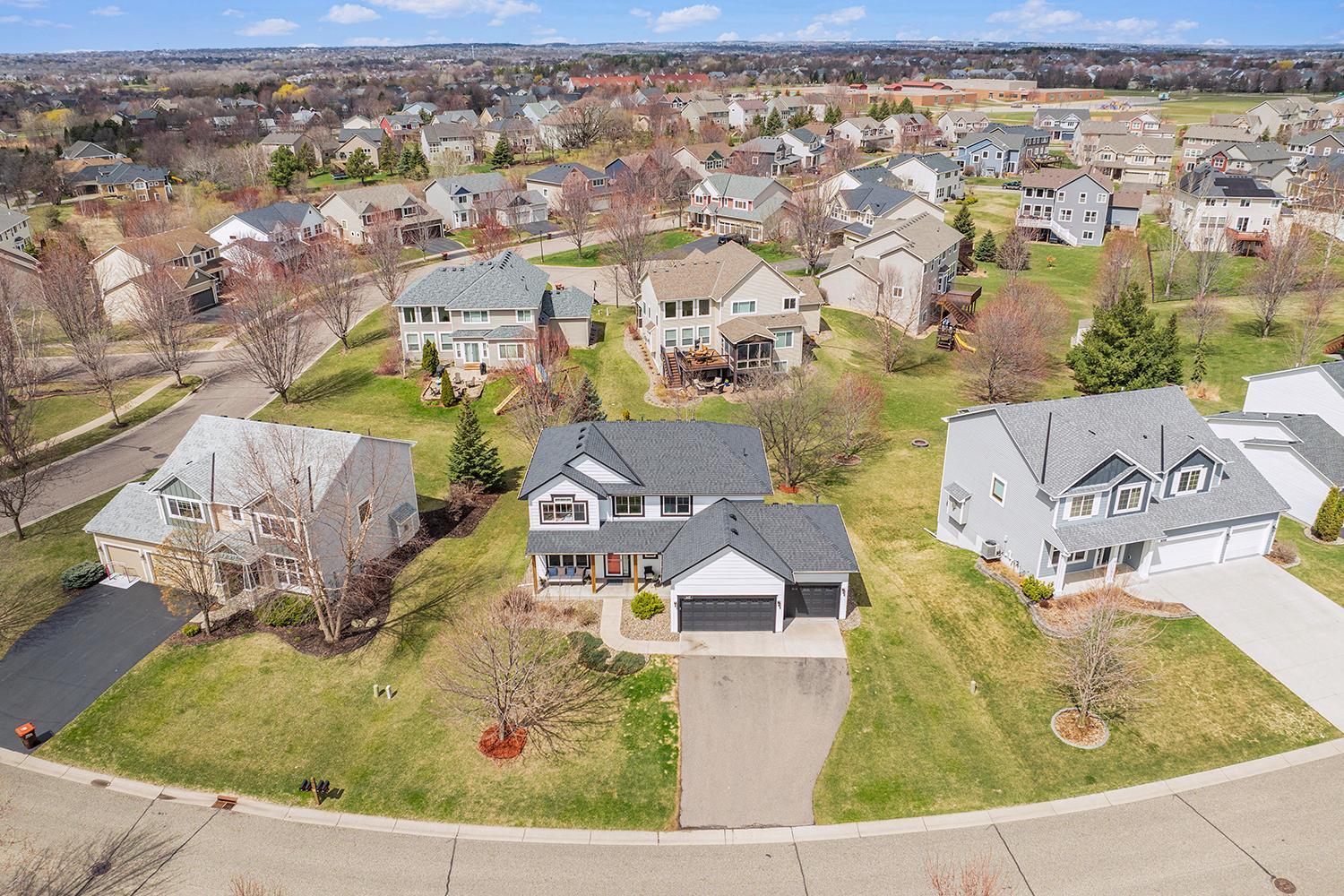 Woodbury, Minnesota 55129, United States, 5 Bedrooms Bedrooms, ,4 BathroomsBathrooms,Residential,Pending Sale,115986