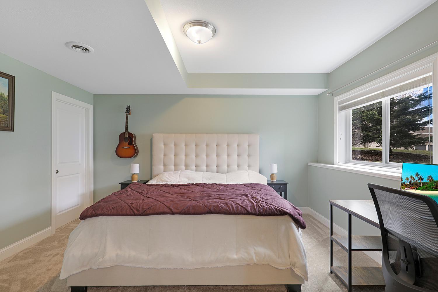 Woodbury, Minnesota 55129, United States, 5 Bedrooms Bedrooms, ,4 BathroomsBathrooms,Residential,Pending Sale,115986