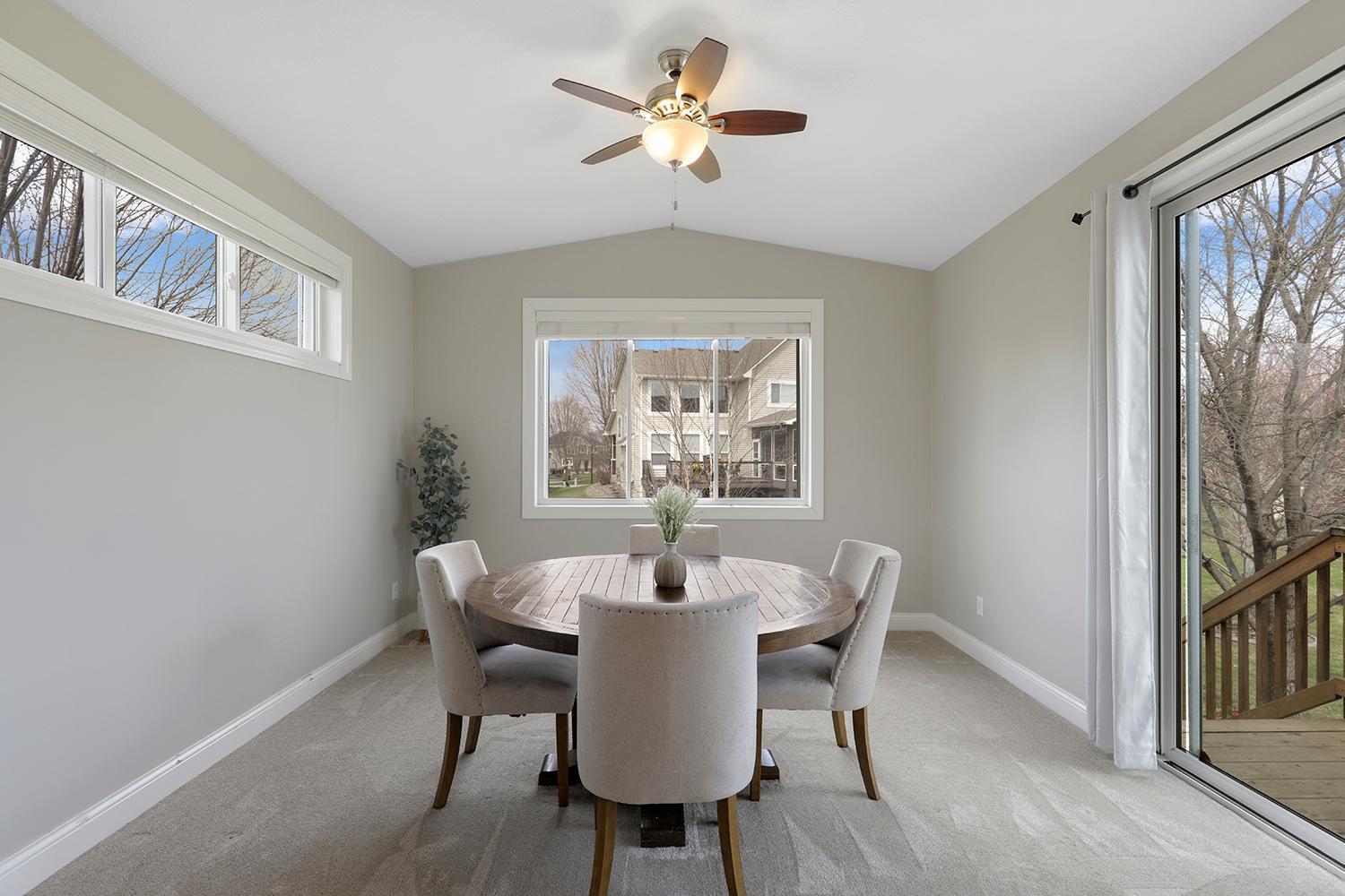 Woodbury, Minnesota 55129, United States, 5 Bedrooms Bedrooms, ,4 BathroomsBathrooms,Residential,Pending Sale,115986