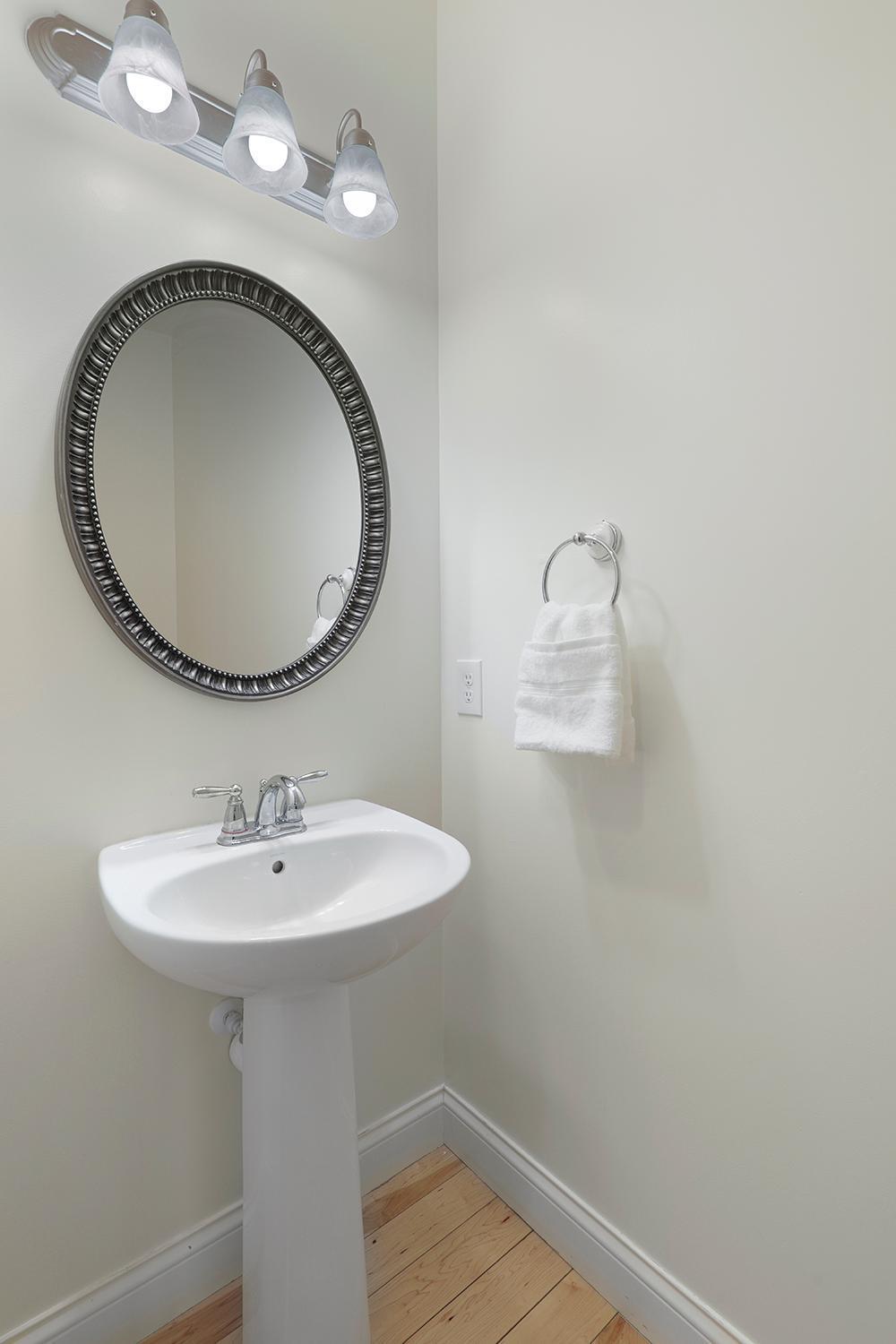 Woodbury, Minnesota 55129, United States, 5 Bedrooms Bedrooms, ,4 BathroomsBathrooms,Residential,Pending Sale,115986