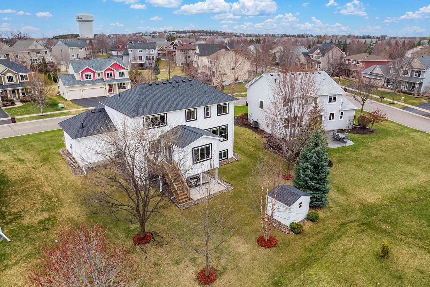 Woodbury, Minnesota 55129, United States, 5 Bedrooms Bedrooms, ,4 BathroomsBathrooms,Residential,Pending Sale,115986