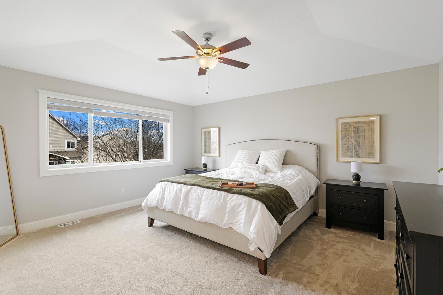 Woodbury, Minnesota 55129, United States, 5 Bedrooms Bedrooms, ,4 BathroomsBathrooms,Residential,Pending Sale,115986