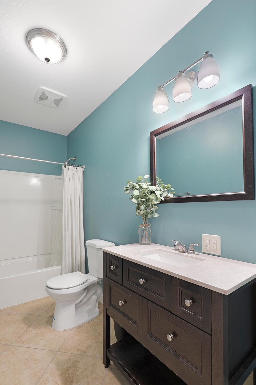 Woodbury, Minnesota 55129, United States, 5 Bedrooms Bedrooms, ,4 BathroomsBathrooms,Residential,Pending Sale,115986