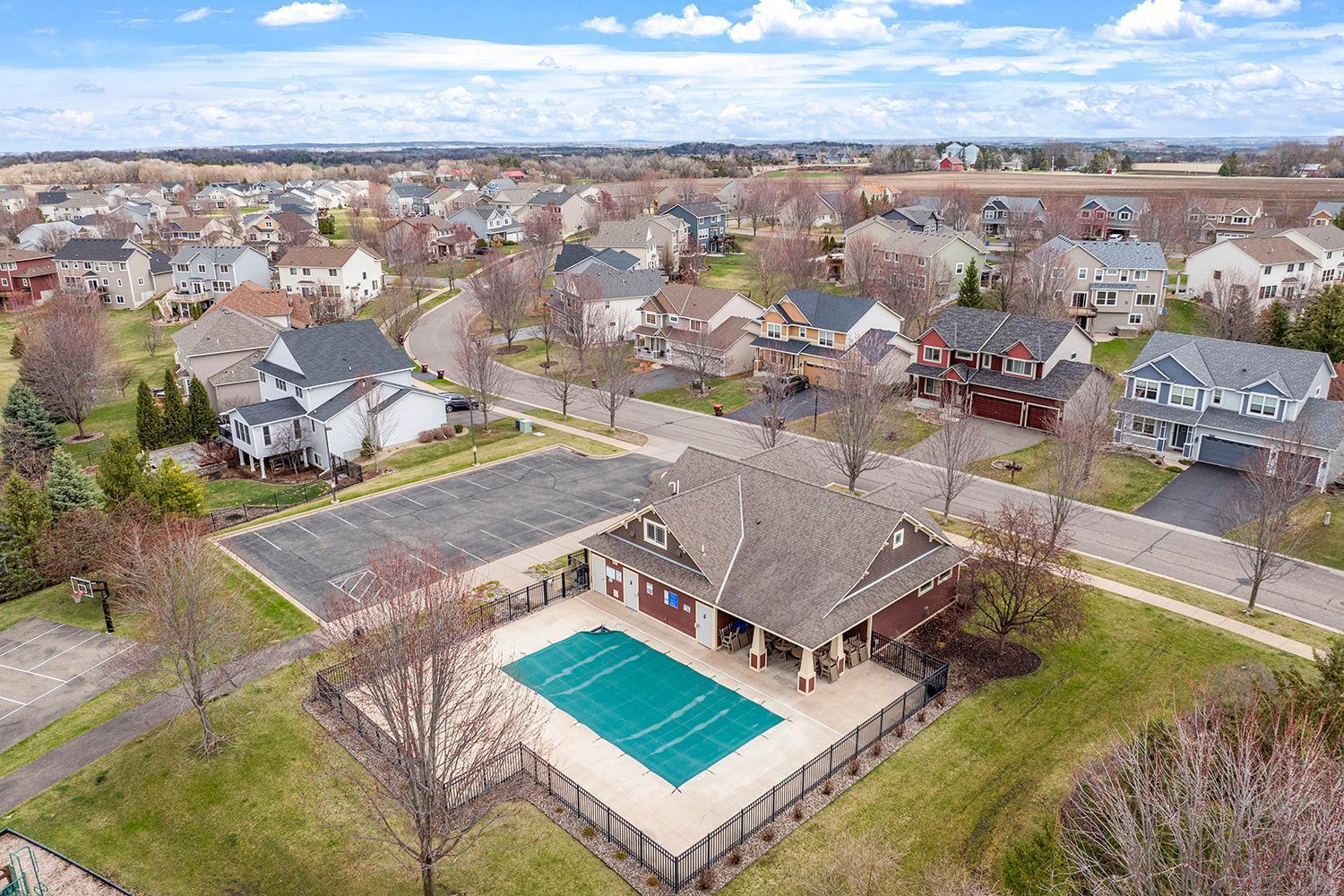 Woodbury, Minnesota 55129, United States, 5 Bedrooms Bedrooms, ,4 BathroomsBathrooms,Residential,Pending Sale,115986