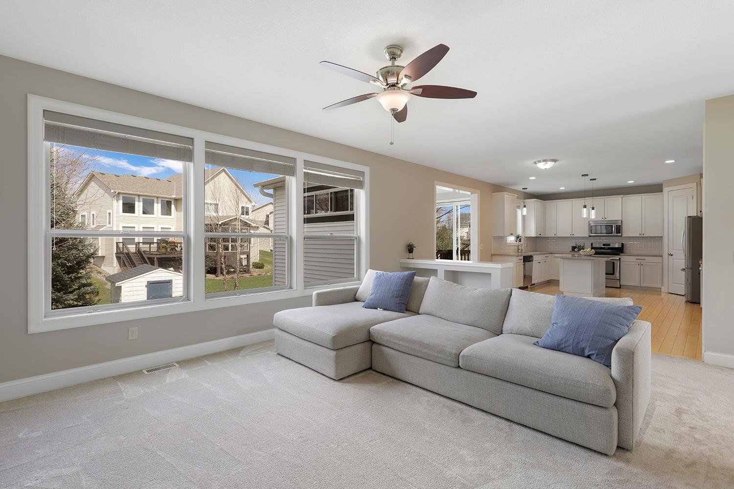 Woodbury, Minnesota 55129, United States, 5 Bedrooms Bedrooms, ,4 BathroomsBathrooms,Residential,Pending Sale,115986