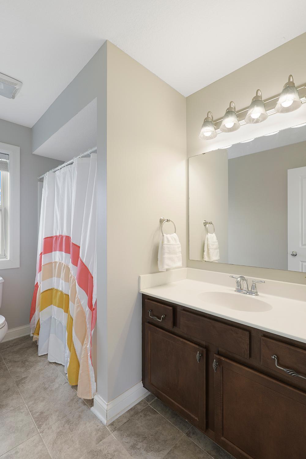 Woodbury, Minnesota 55129, United States, 5 Bedrooms Bedrooms, ,4 BathroomsBathrooms,Residential,Pending Sale,115986