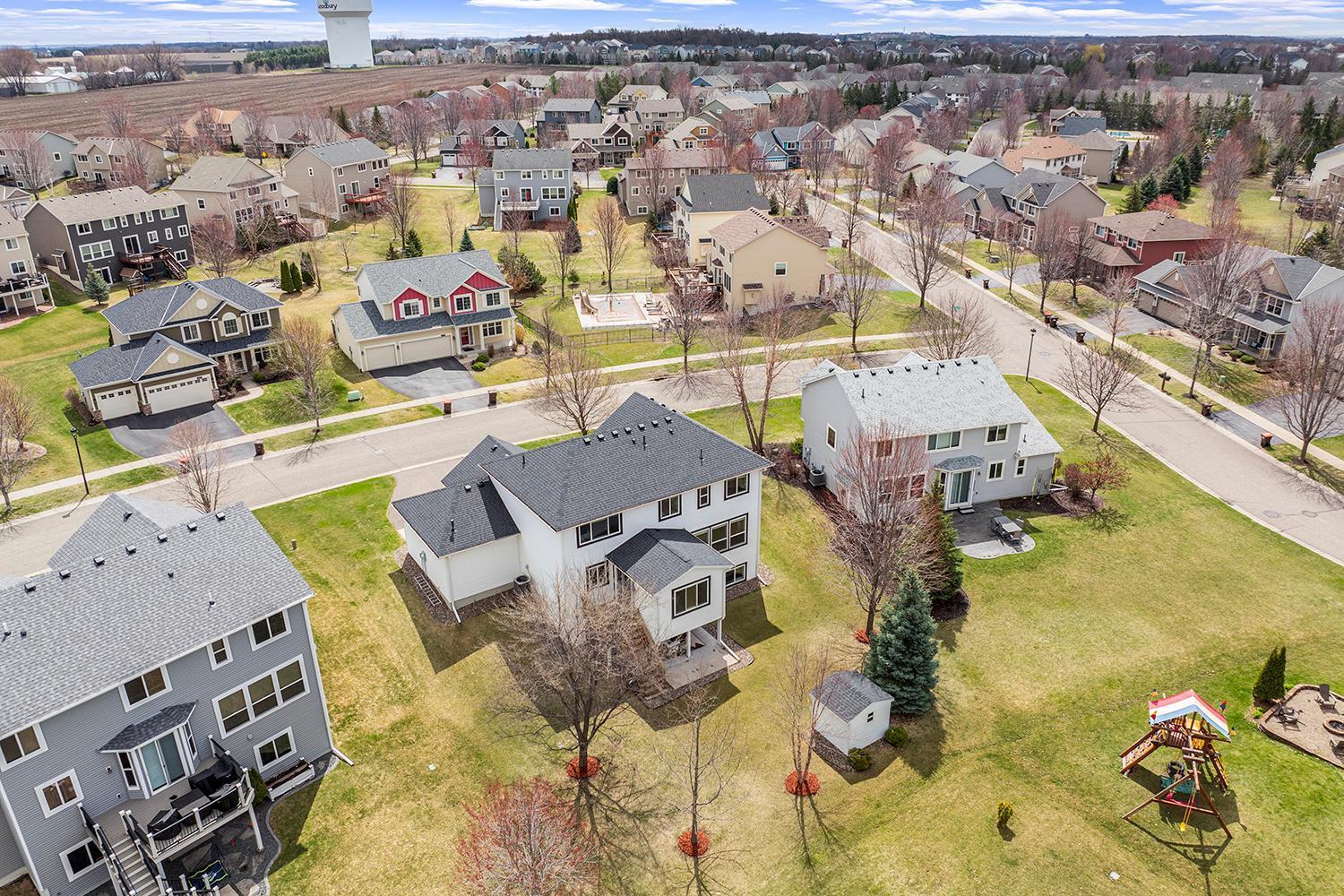 Woodbury, Minnesota 55129, United States, 5 Bedrooms Bedrooms, ,4 BathroomsBathrooms,Residential,Pending Sale,115986