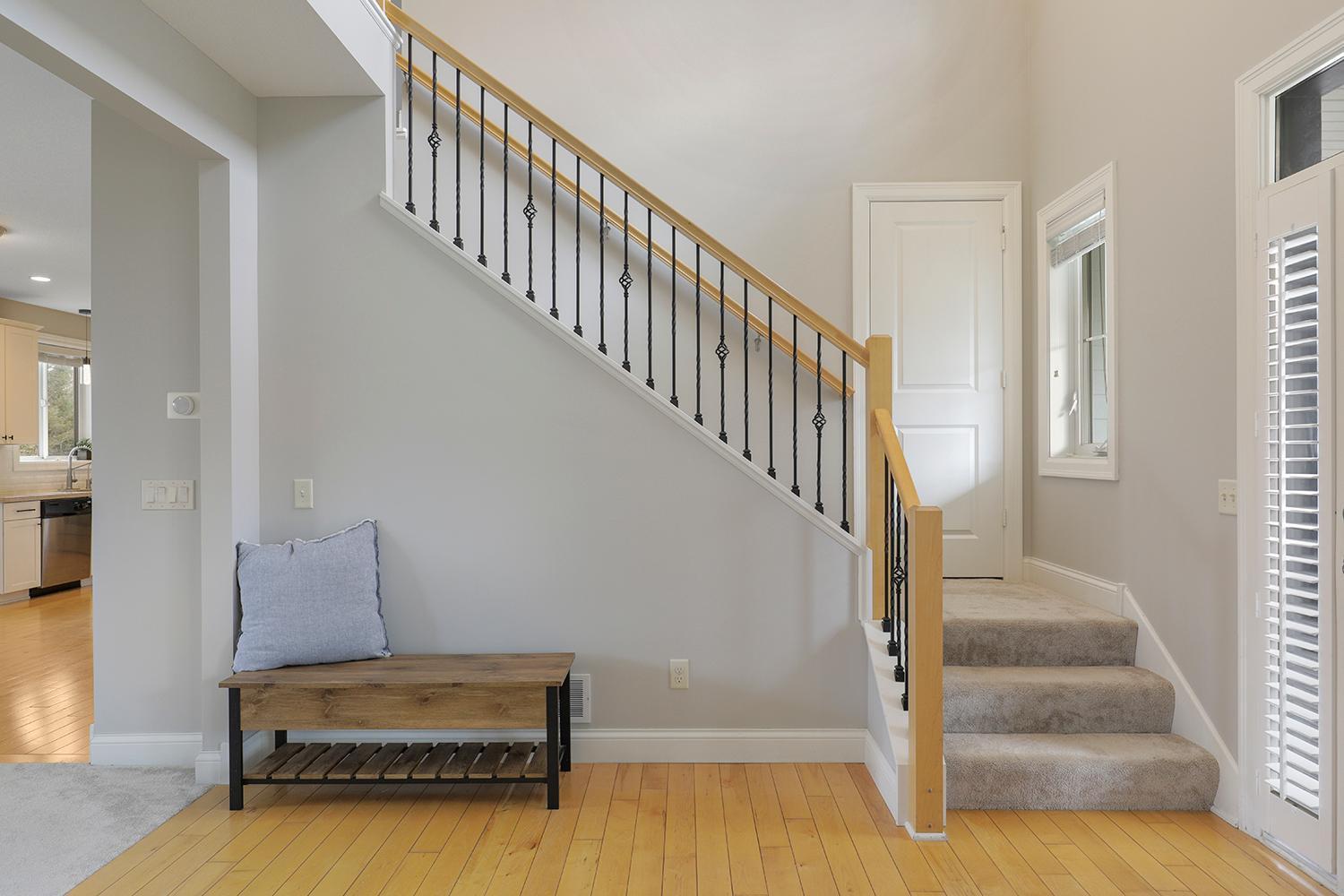 Woodbury, Minnesota 55129, United States, 5 Bedrooms Bedrooms, ,4 BathroomsBathrooms,Residential,Pending Sale,115986