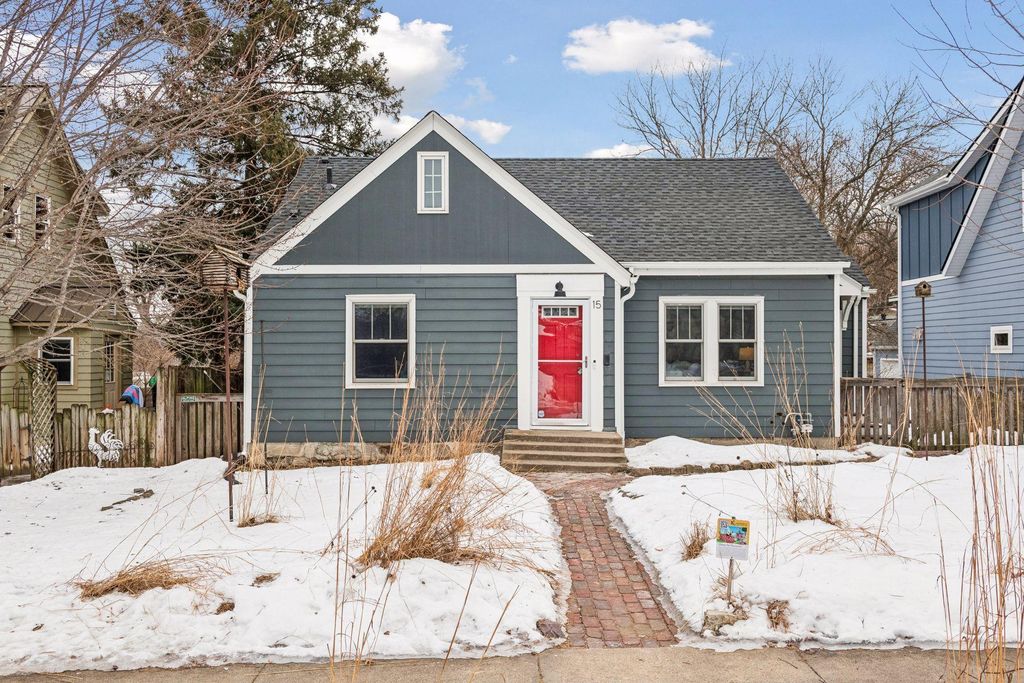 Photo of 15 Upton Avenue S, Minneapolis, MN 55405 (MLS # 7007125)