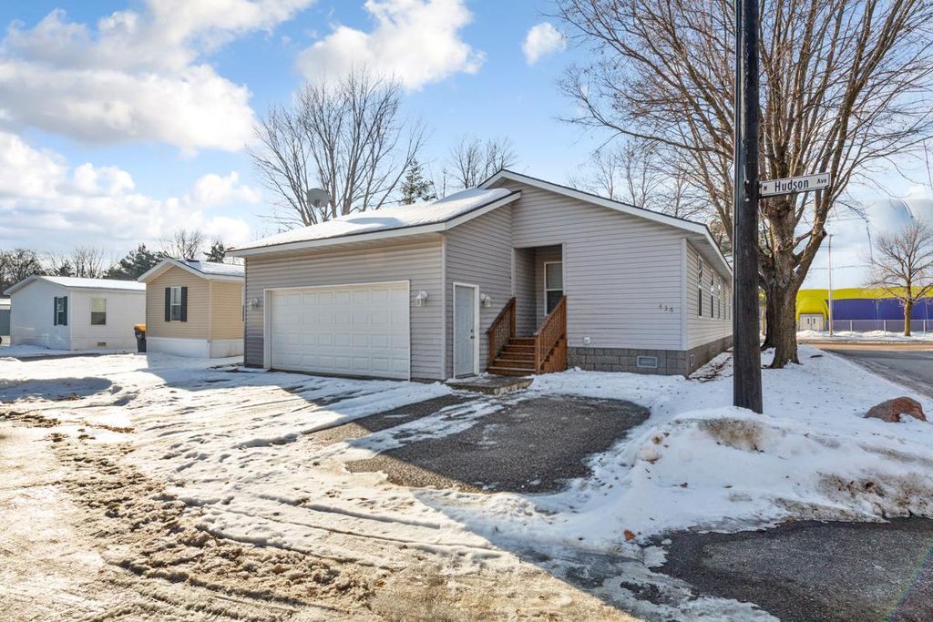 Photo of 436 W Hudson Avenue W, Mankato, MN 56001 (MLS # 7000210)