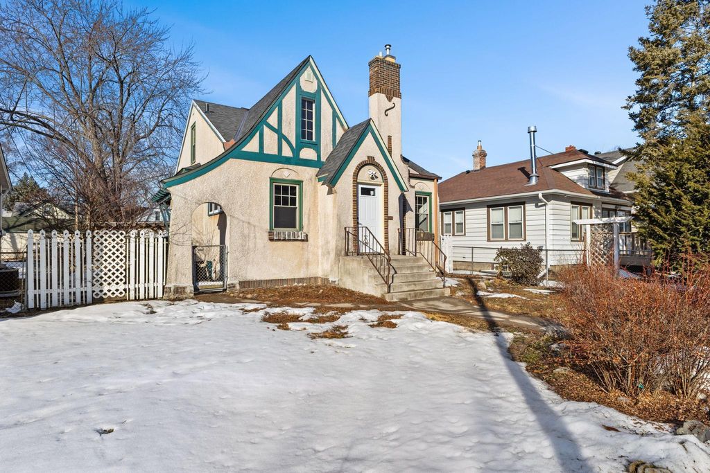 Photo of 2639 Logan Avenue N, Minneapolis, MN 55411 (MLS # 7023013)