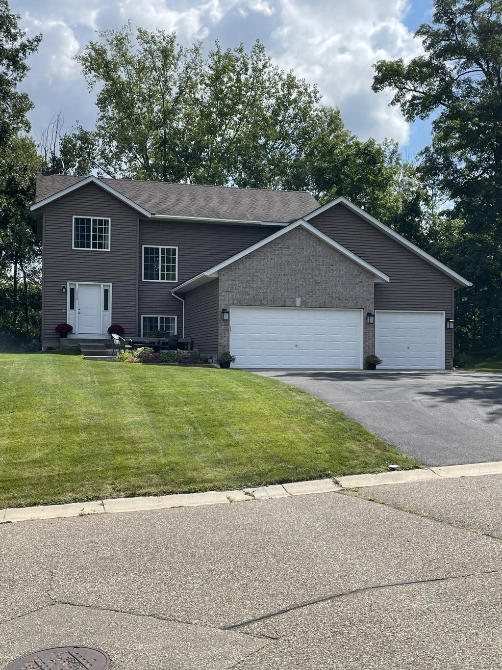 Photo of 2058 Wild Wings Pass, Elko New Market, MN 55054 (MLS # 7122903)