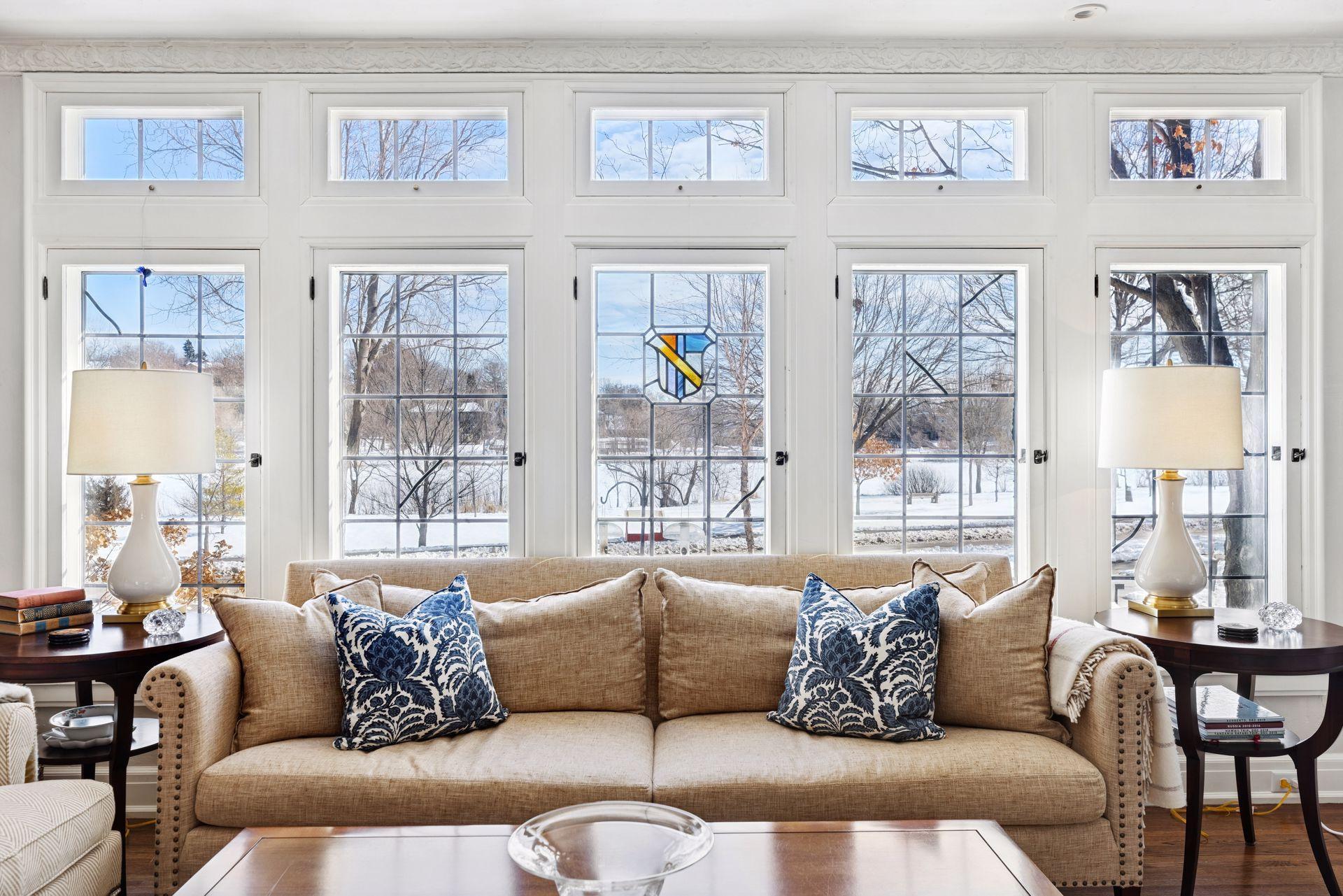 2116 W Lake Of The Isles Parkway