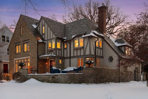 2116 W Lake Of The Isles Parkway Minneapolis MN 55405