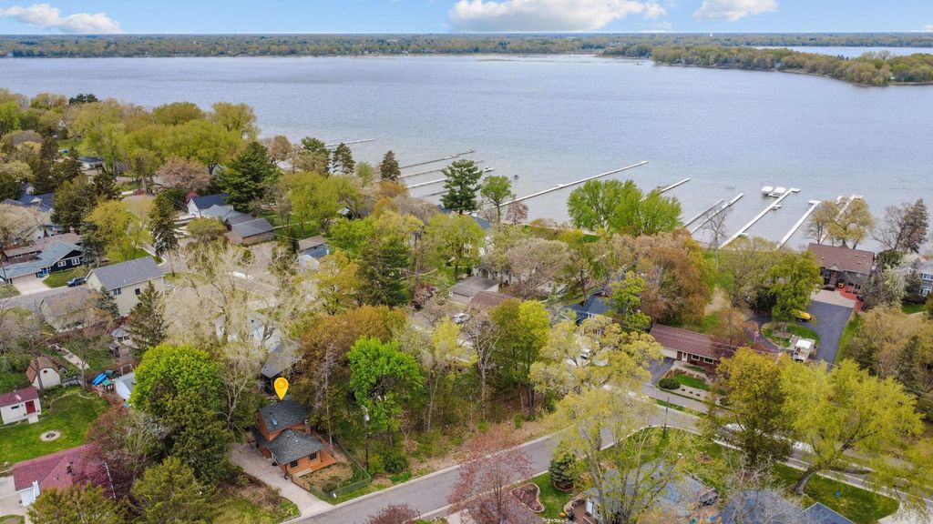Photo of 4211 Glen Oaks Avenue, White Bear Twp, MN 55110 (MLS # 7058269)