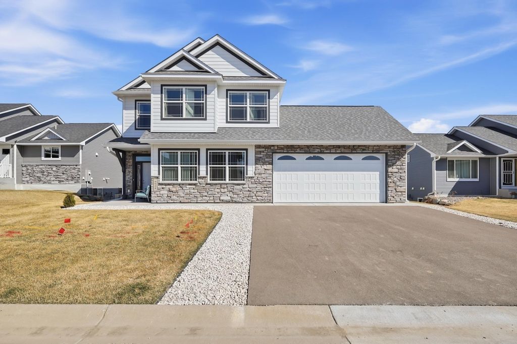 Photo of 9934 14th Circle NE, Saint Michael, MN 55376 (MLS # 7044190)