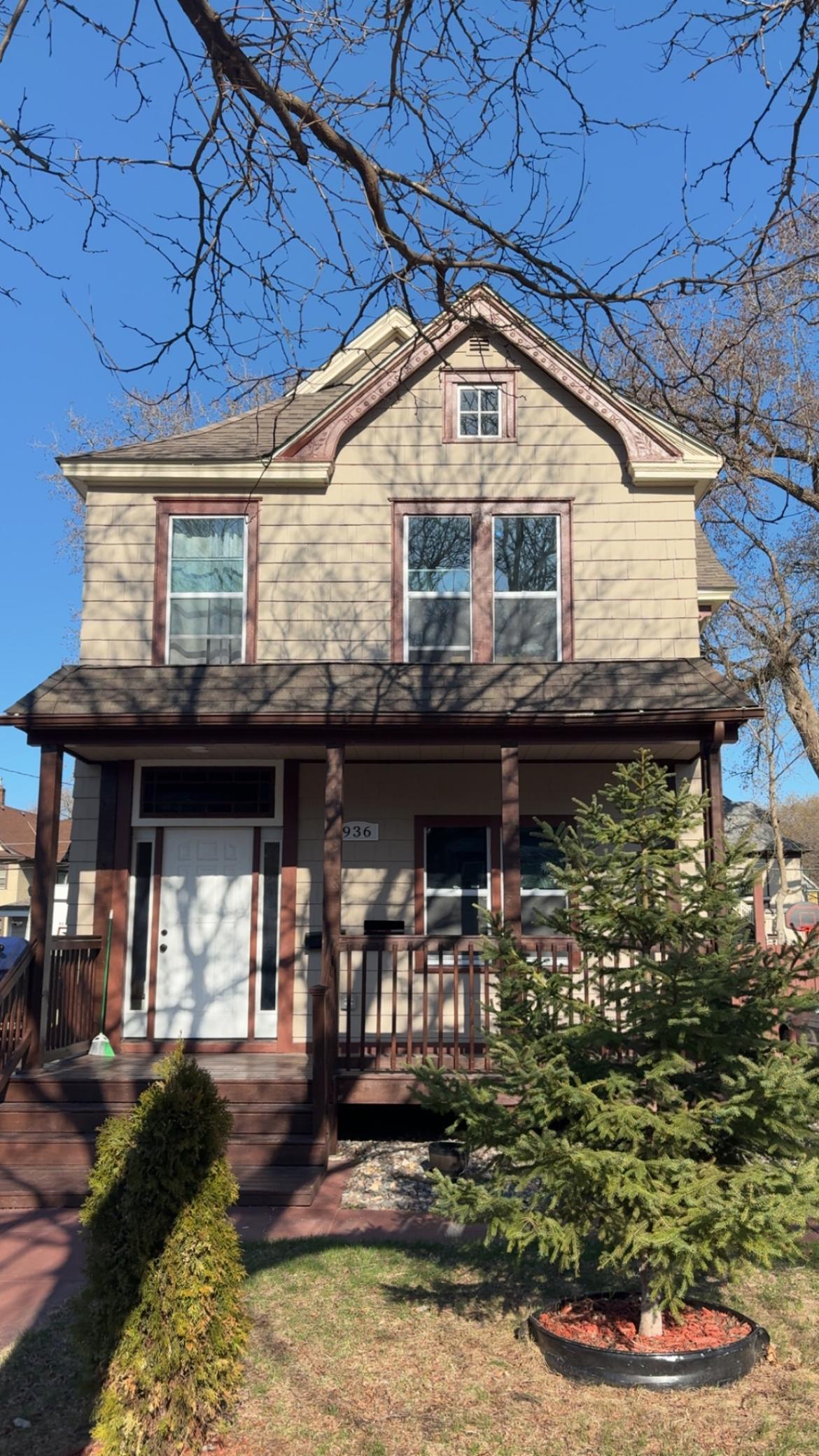 936 Desoto Street