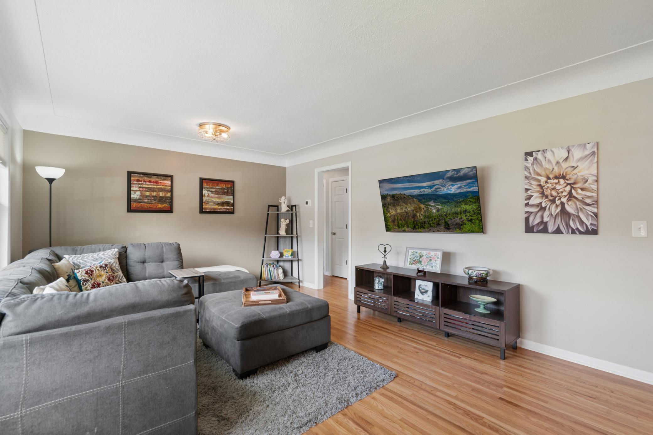2505 W Armour Terrace