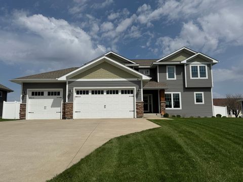 Photo of 210 Hickory Lane NE, Owatonna, MN 55060 (MLS # 7060675)