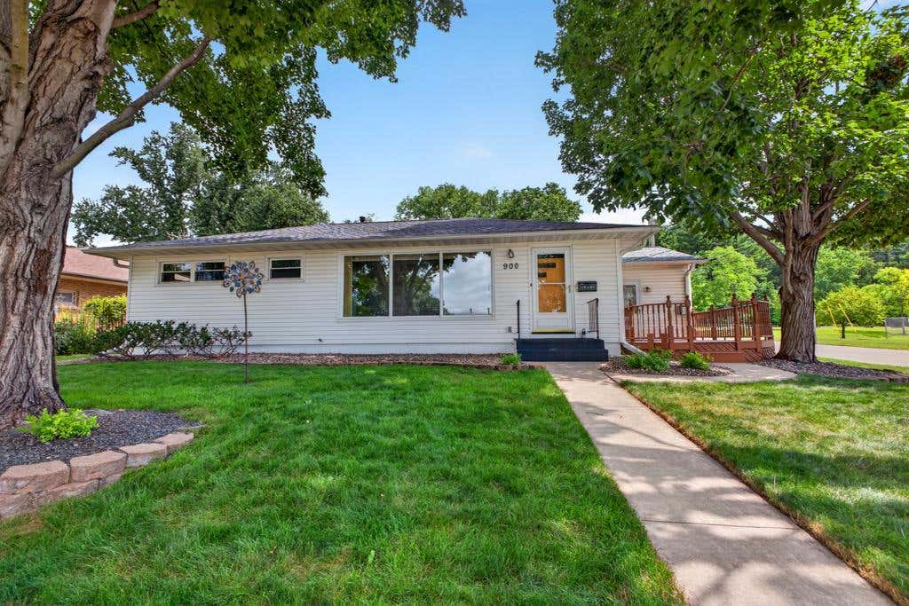 Photo of 900 19th Avenue NE, Rochester, MN 55906 (MLS # 7127033)