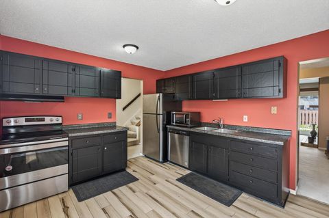 2365 Dorland Lane E Maplewood MN 55119