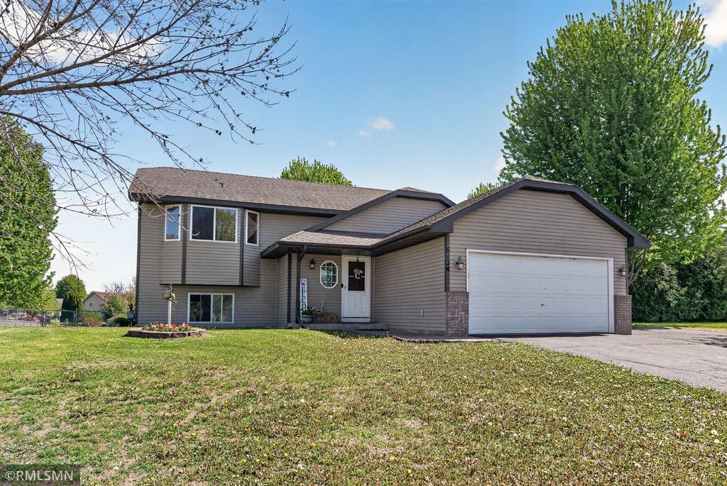 Photo of 6124 258th Street, Wyoming, MN 55092 (MLS # 7075135)
