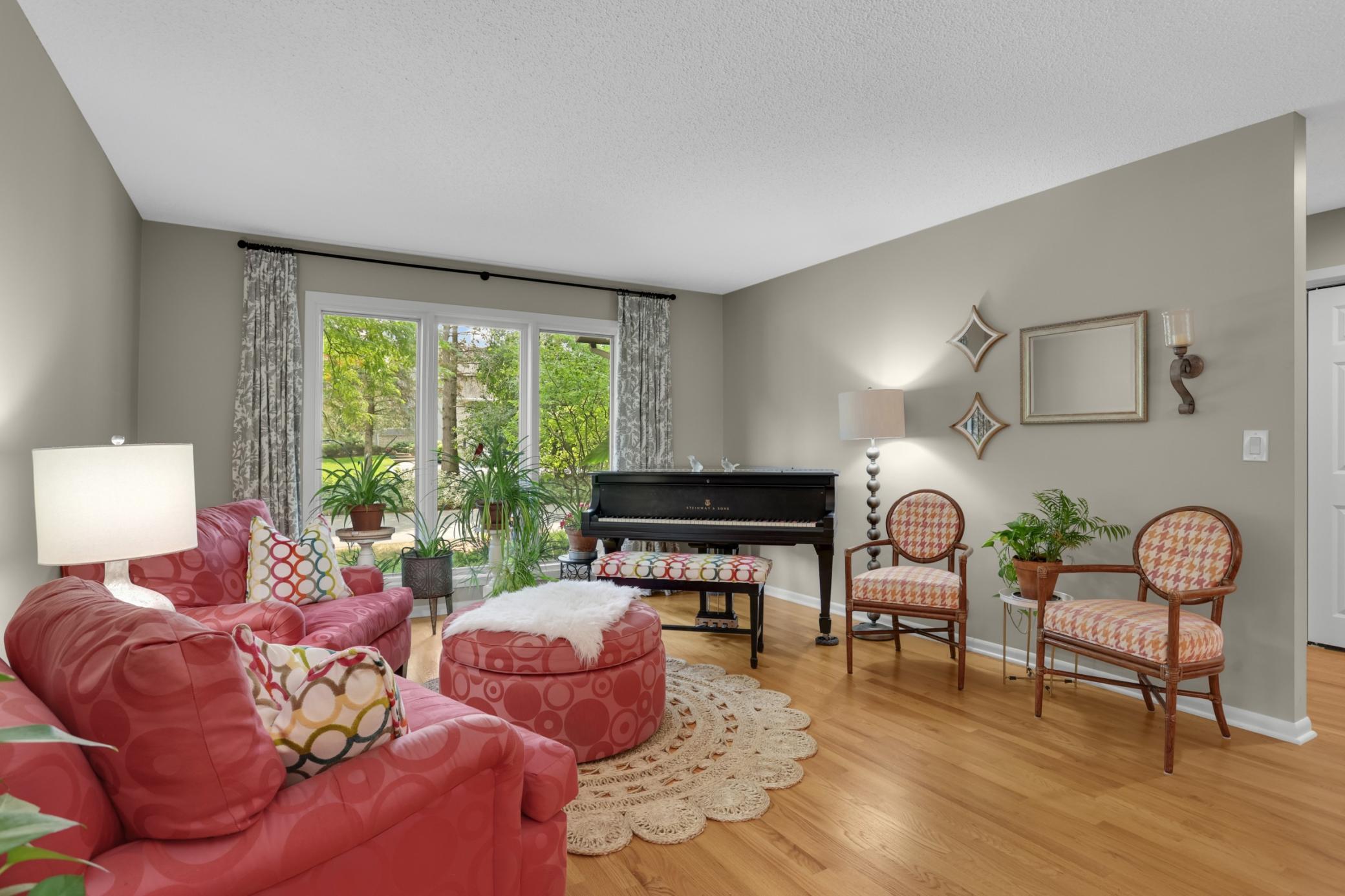 1775 Lexington Avenue S 23