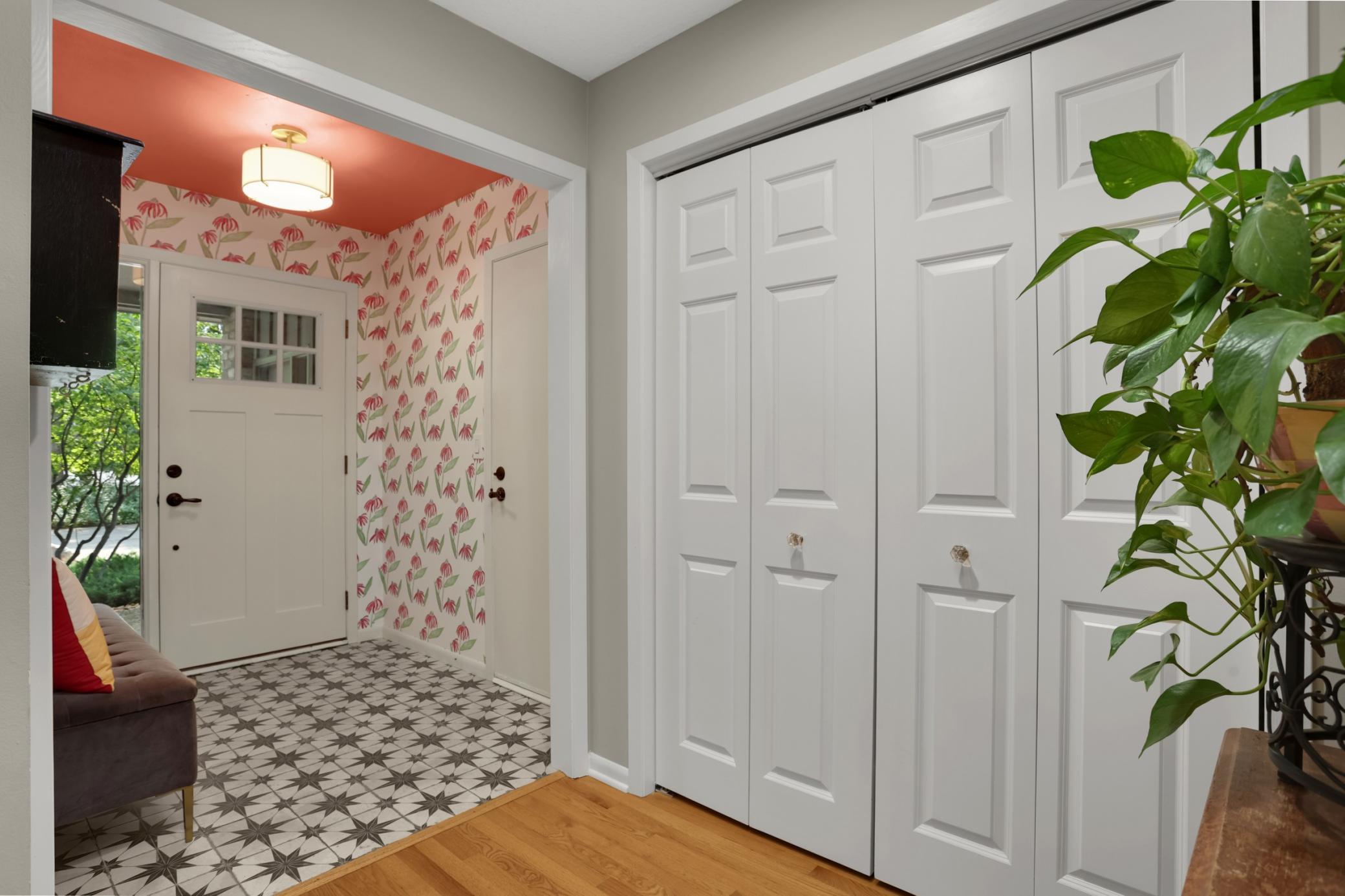 1775 Lexington Avenue S 23