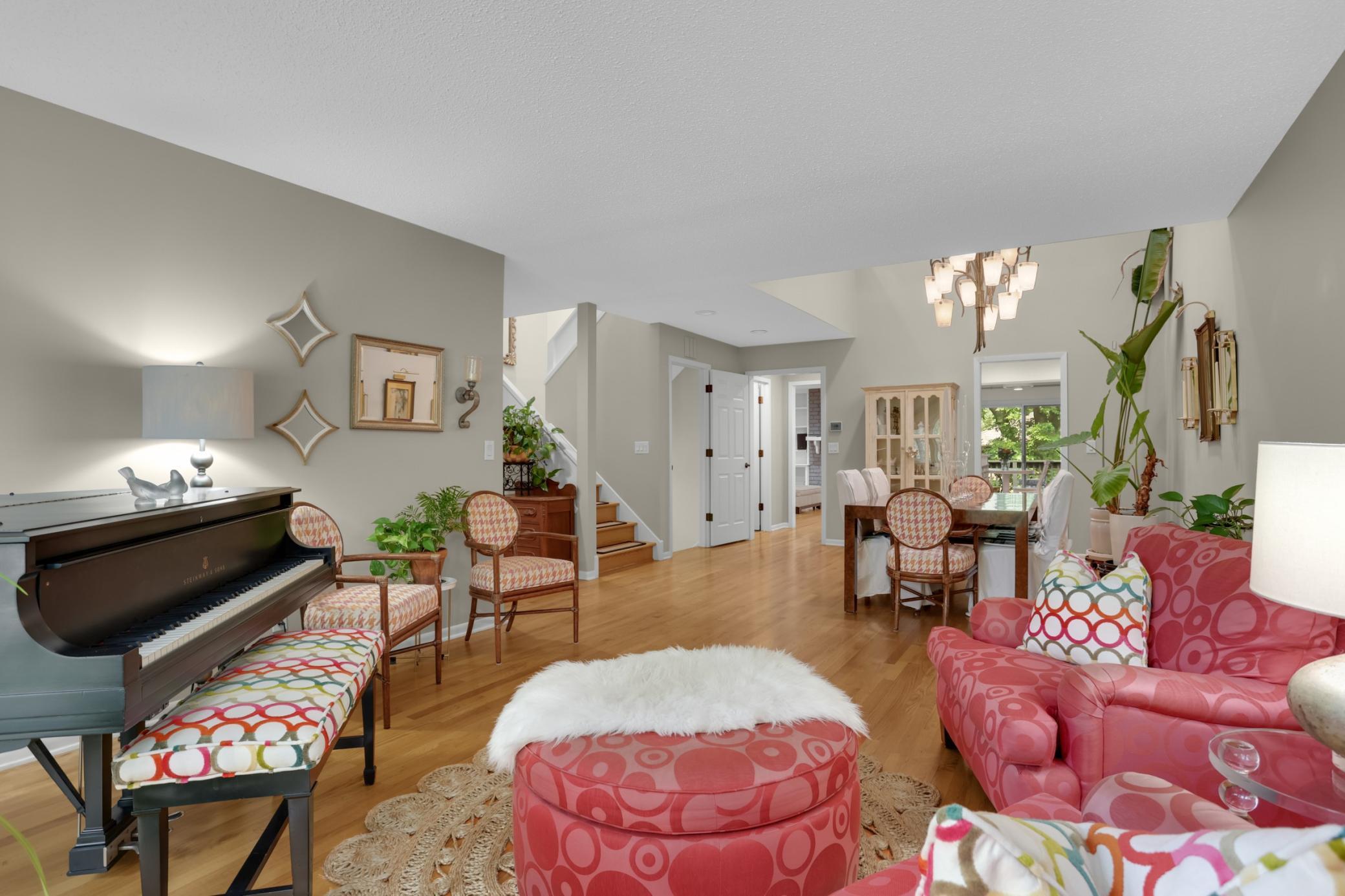 1775 Lexington Avenue S 23