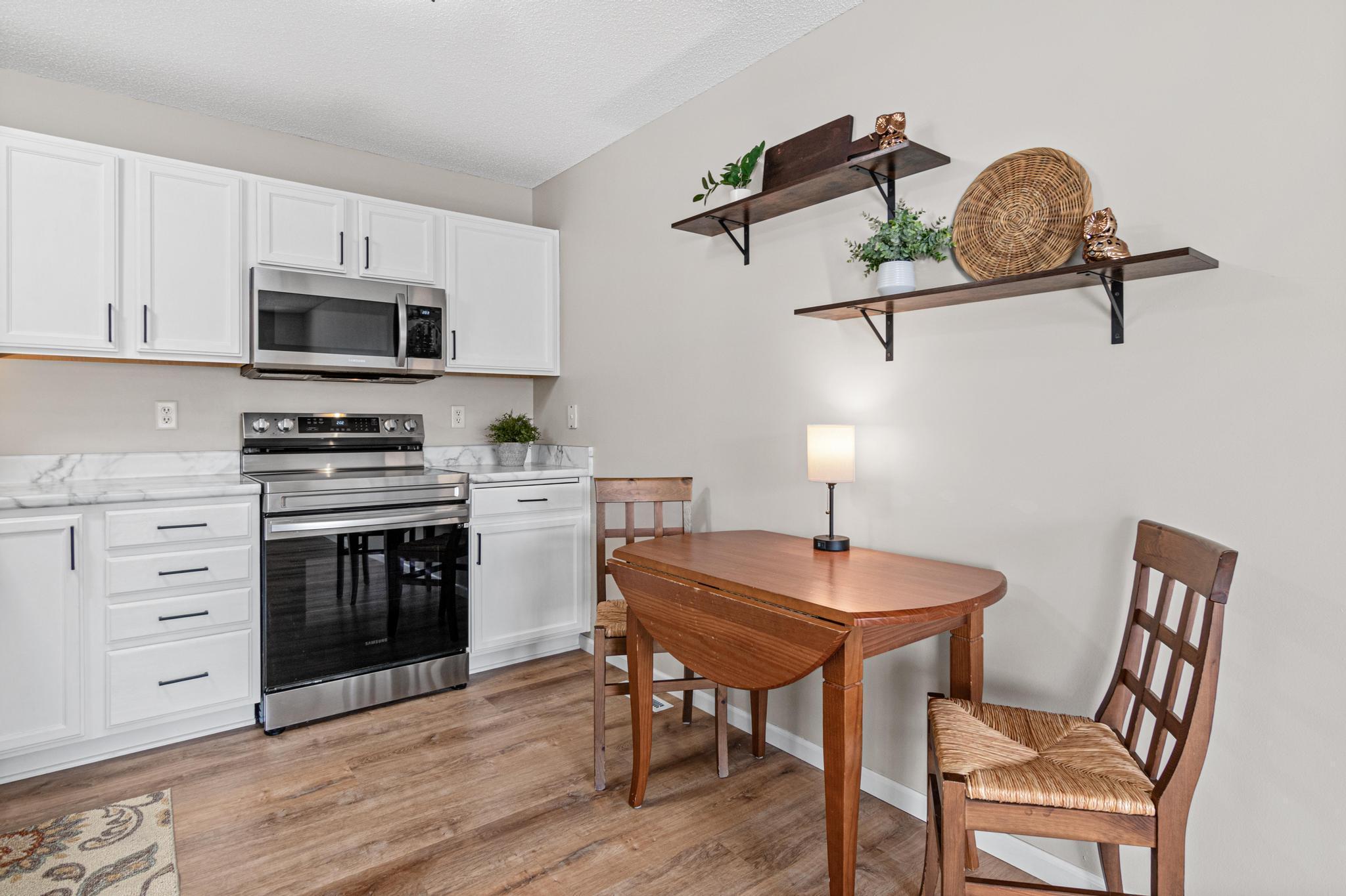 1579 County Road D E C