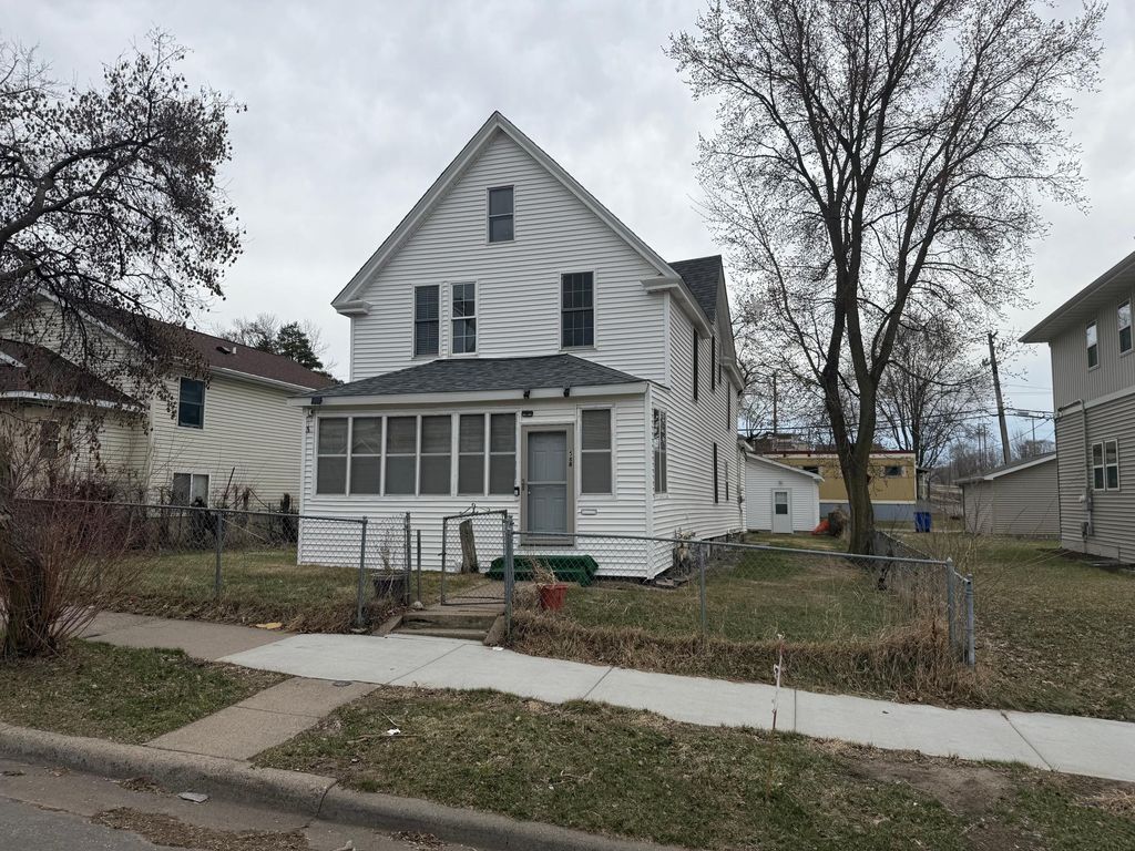 Photo of 588 York Avenue, Saint Paul, MN 55130 (MLS # 7064709)