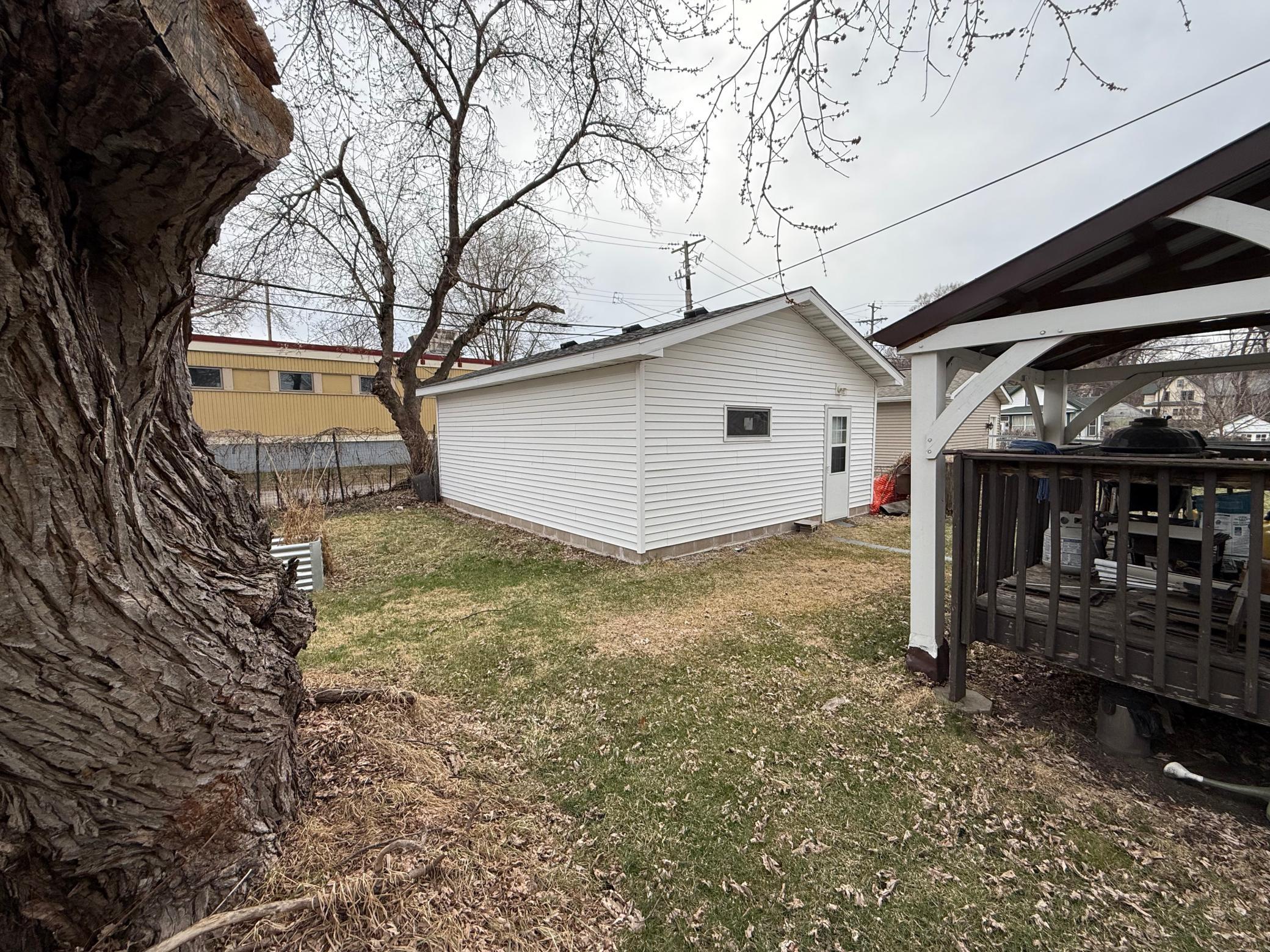 588 York Avenue