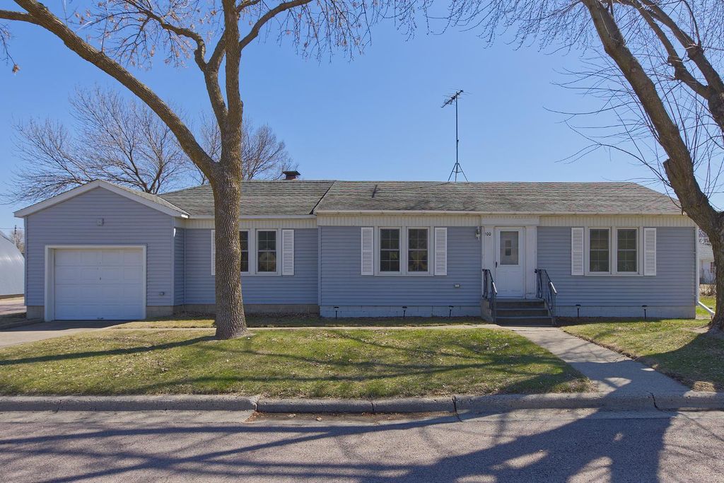 Photo of 100 Hickory Street S, Lester Prairie, MN 55354 (MLS # 7054542)