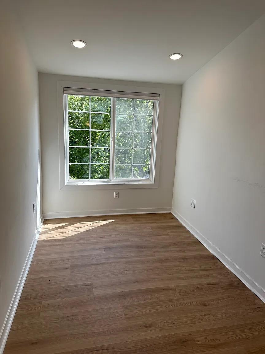 Photo of 152 Winifred Street West ST #Unit 2 (Upper), Saint Paul, MN 55107 (MLS # 7100409)