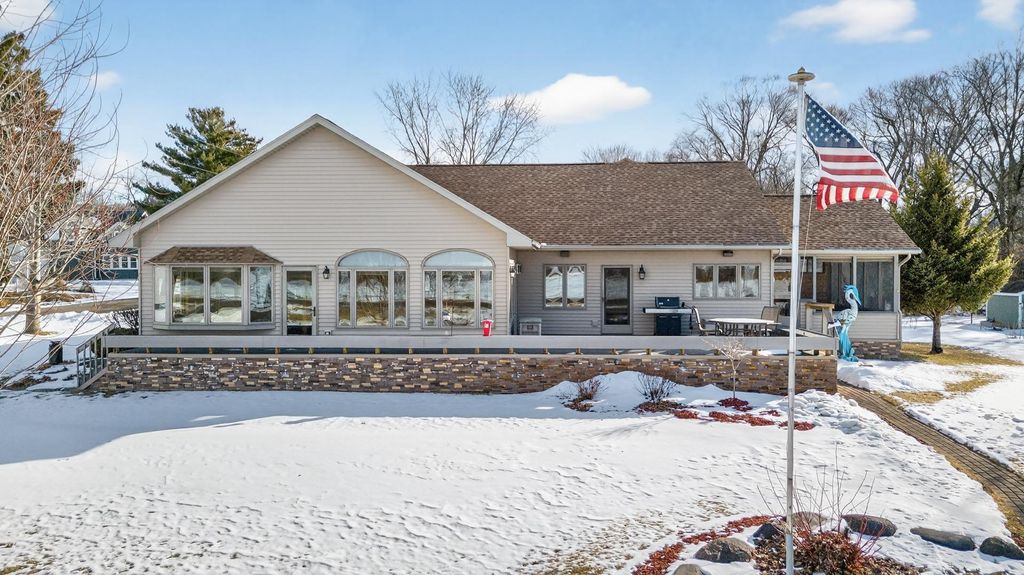 Photo of 89 W 2nd Street, Buffalo City, WI 54622 (MLS # 7018567)