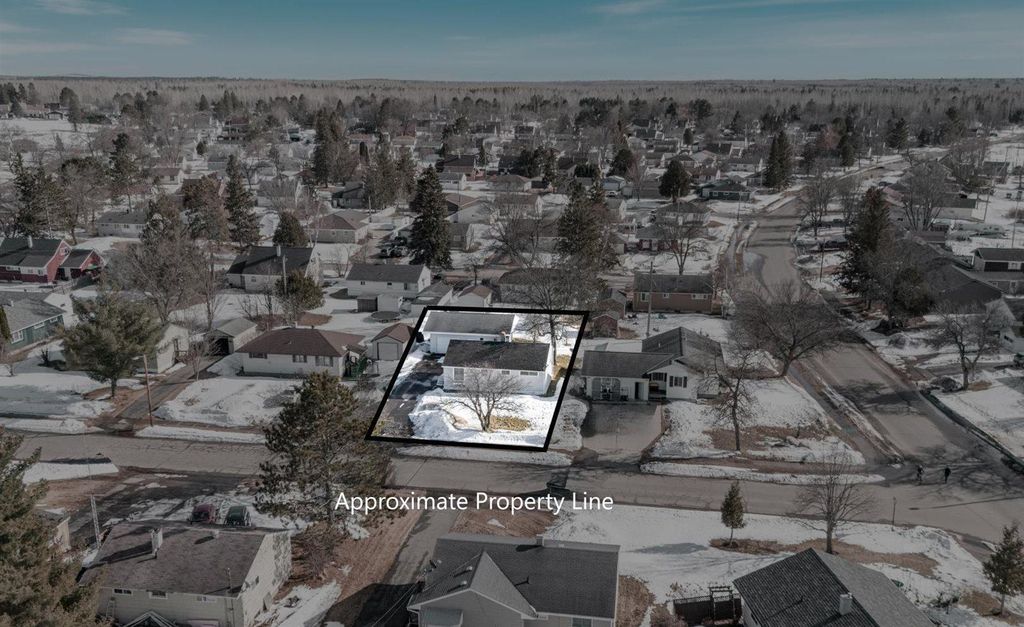 Photo of 204 Brandon Road, Hoyt Lakes, MN 55750 (MLS # 7040284)