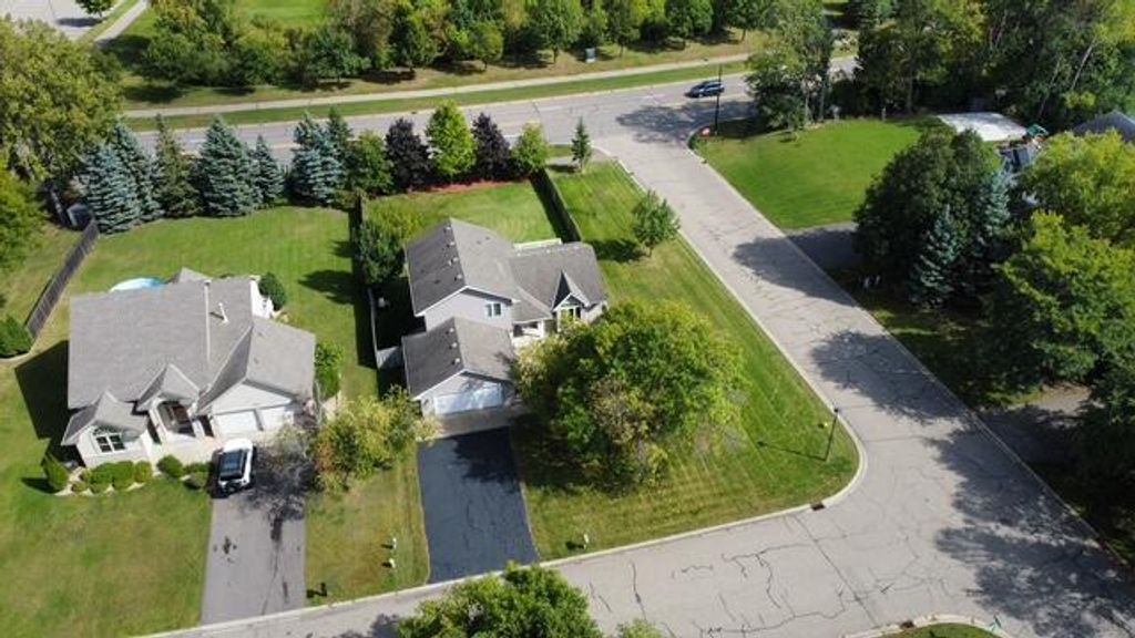 Photo of 5400 Teakwood Lane N, Plymouth, MN 55442 (MLS # 7003604)