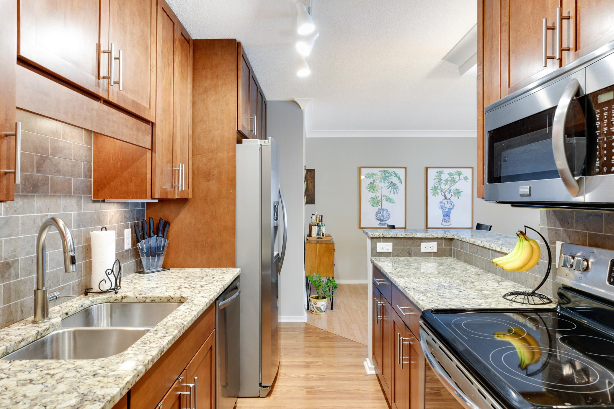 1200 Nicollet Mall 914
