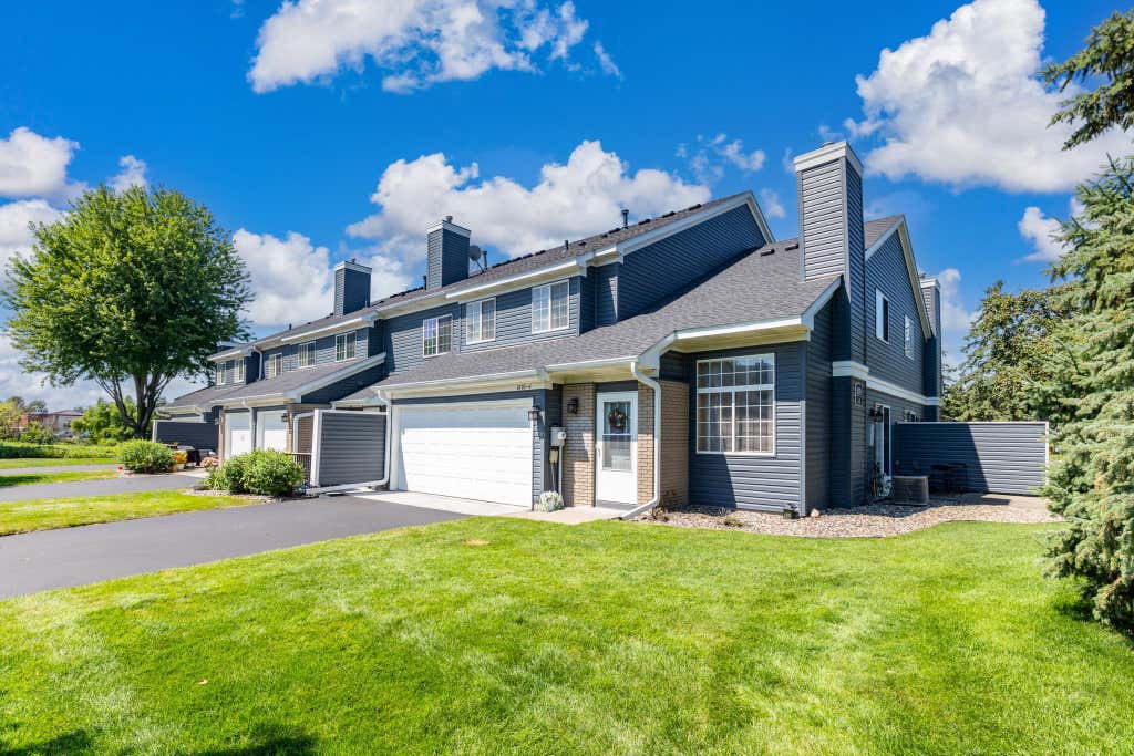 Photo of 1870 Donegal Drive #4, Woodbury, MN 55125 (MLS # 7120672)