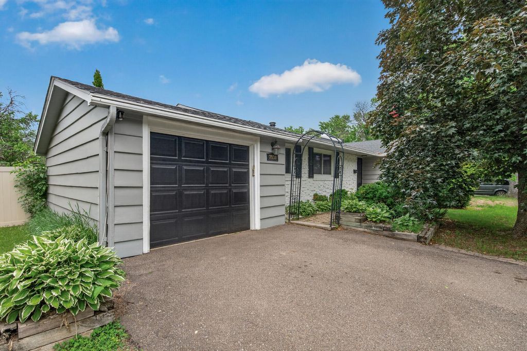 Photo of 7930 W 26th Street, Saint Louis Park, MN 55426 (MLS # 7111072)
