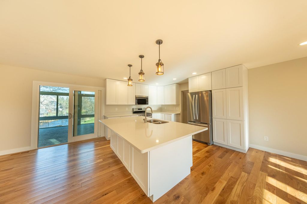 Photo of 1250 13th Street NW, New Brighton, MN 55112 (MLS # 7016034)