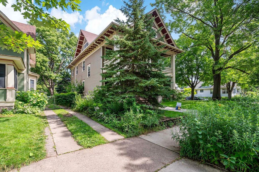 Photo of 1225 Hague Avenue #Unit 1223 (Main), Saint Paul, MN 55104 (MLS # 7025789)