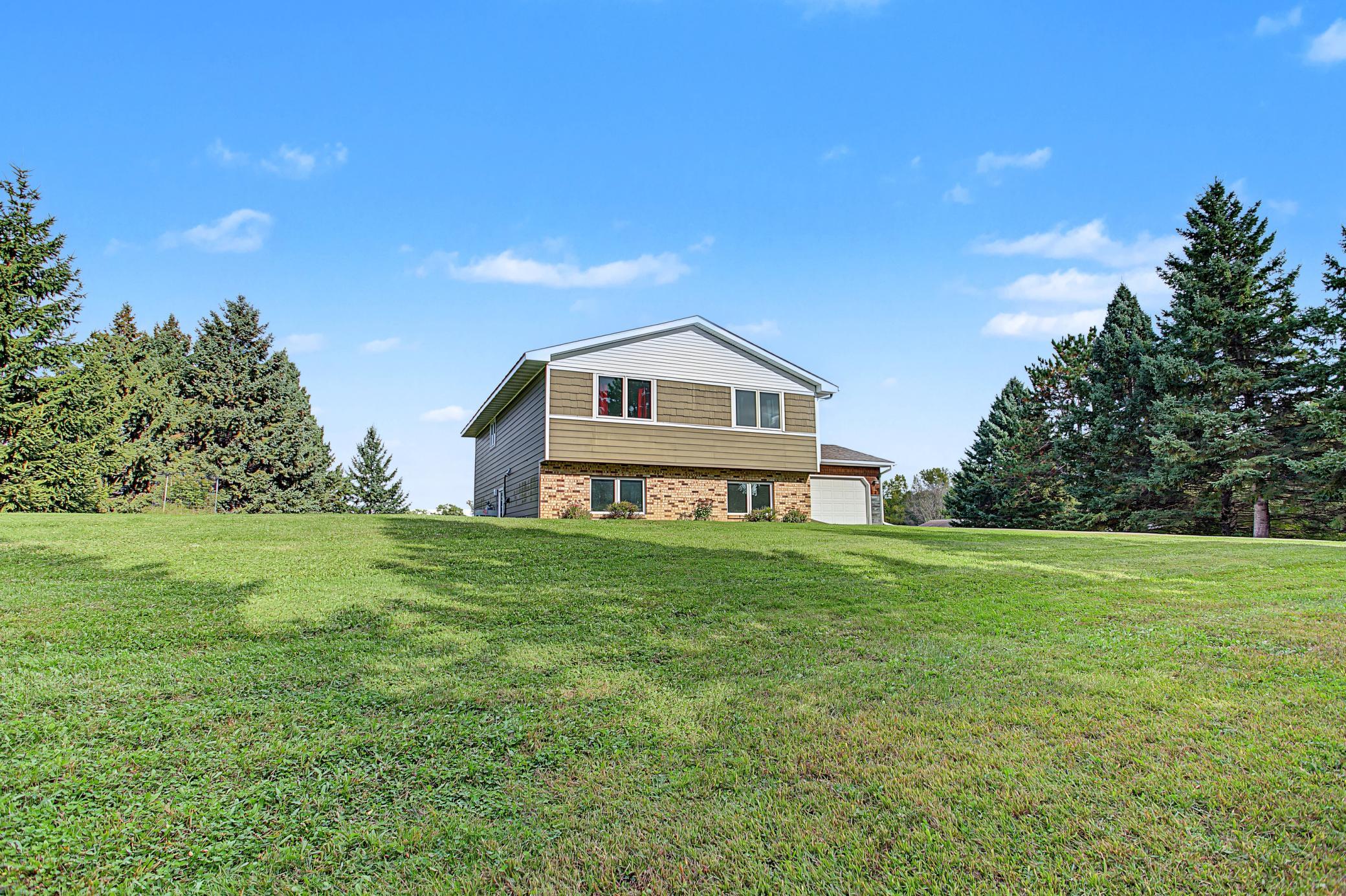 11409 Manning Trail N