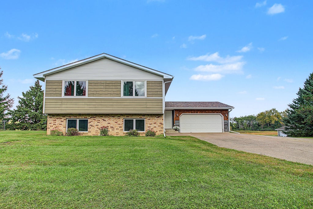 Photo of 11409 Manning Trail N, Stillwater, MN 55082 (MLS # 7154407)
